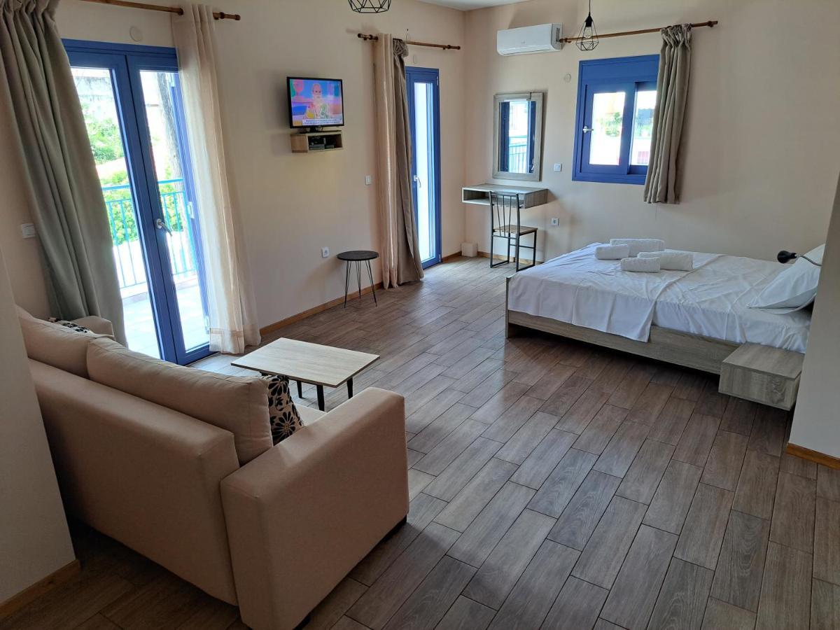 Blue Moon Apartment أيّا إفيميا المظهر الخارجي الصورة