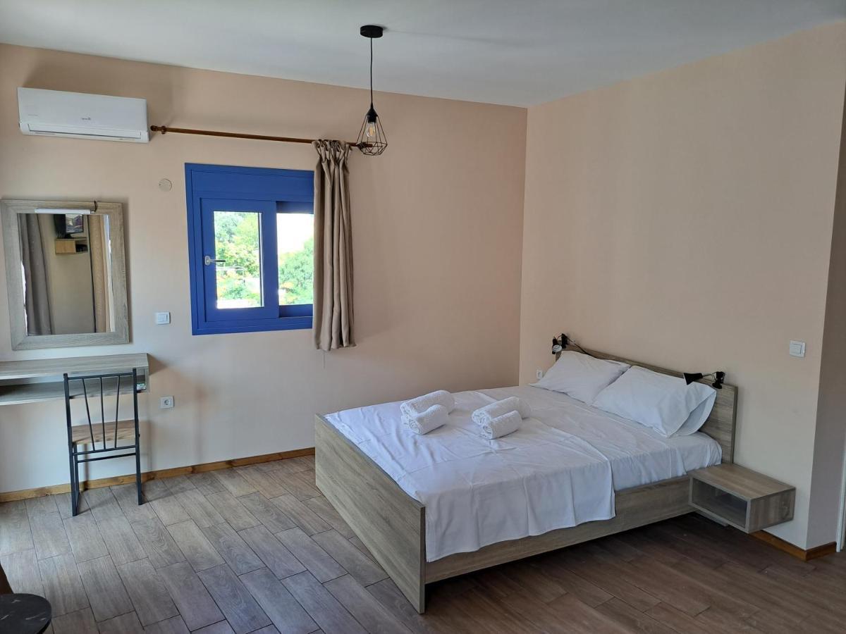 Blue Moon Apartment أيّا إفيميا المظهر الخارجي الصورة
